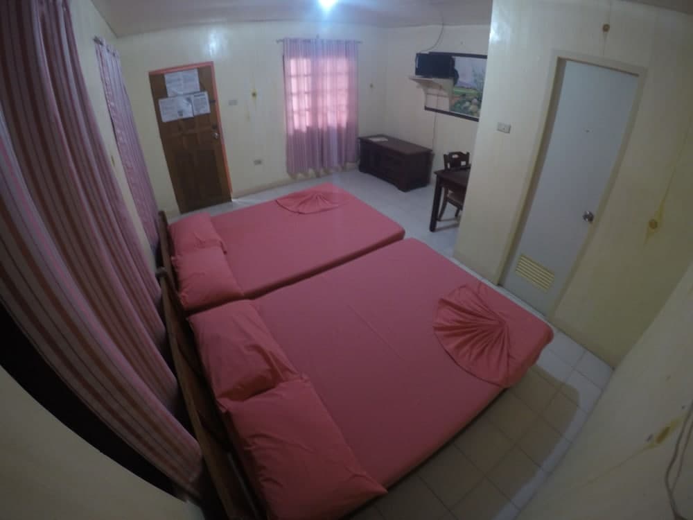 Buena Lynne's Resort Annex