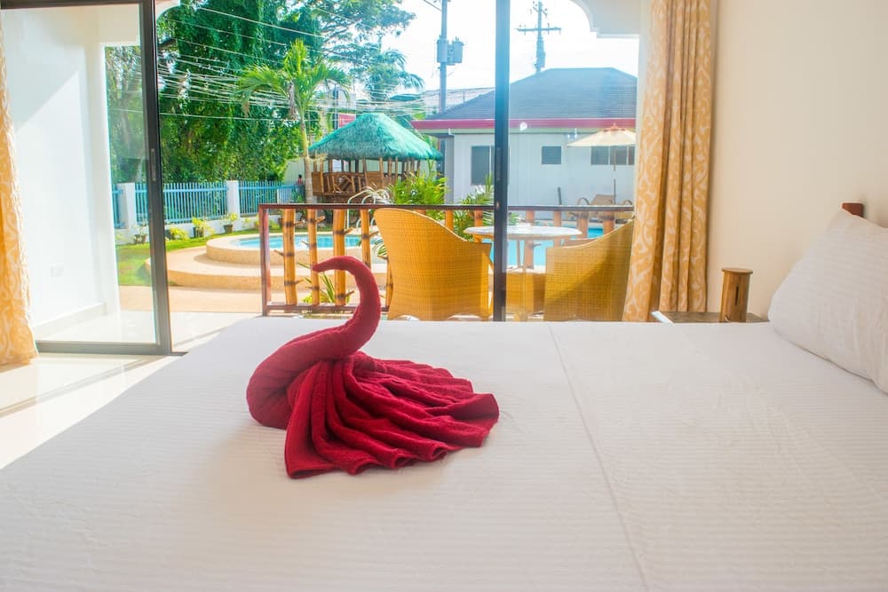 Alona Vida Beach Hill