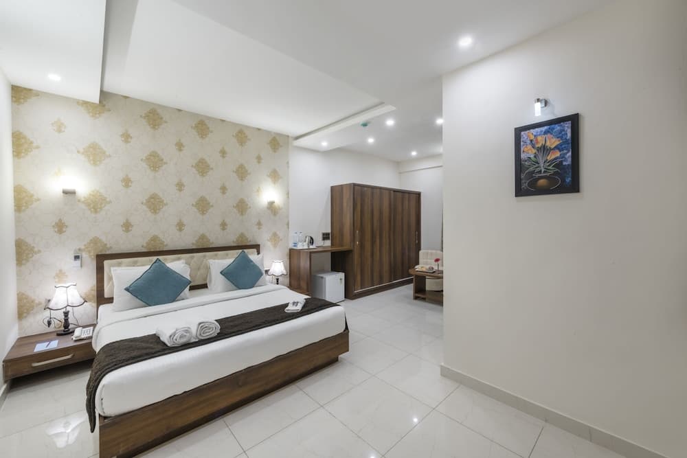 TS Royal Grand - Attibele, Hosur