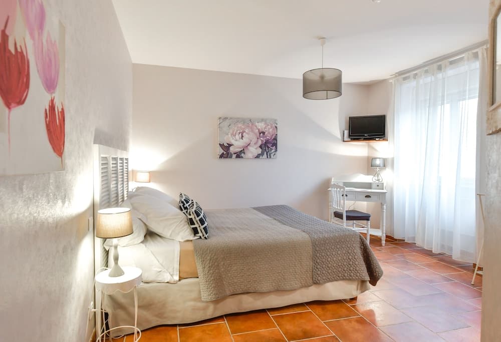 Le clos champagnac at Hotel Golf Chateau de Chailly