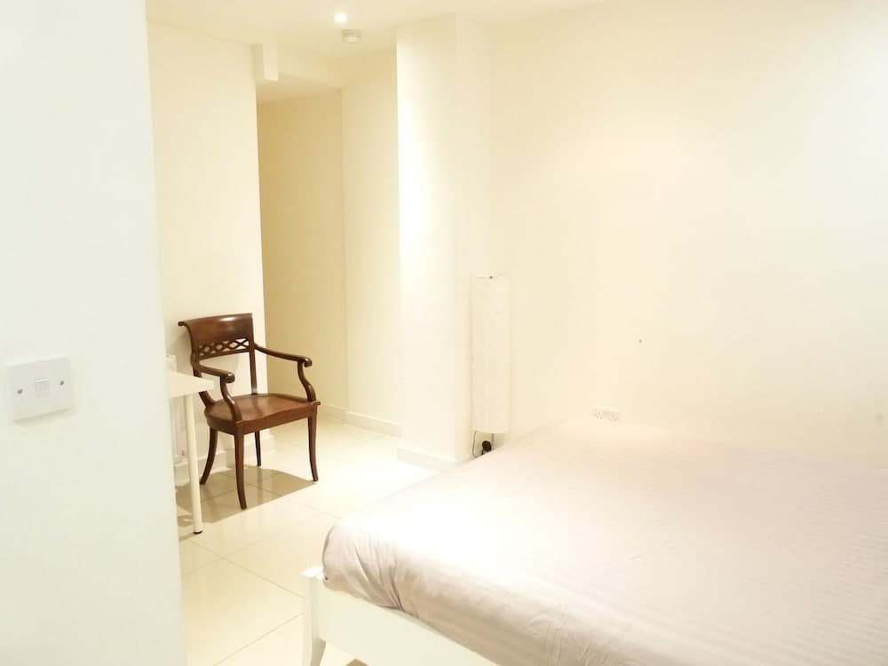 SS Property Hub - Apartment close to Hyde Park