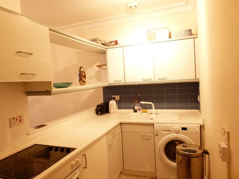 SS Property Hub - Central London Family Apartment