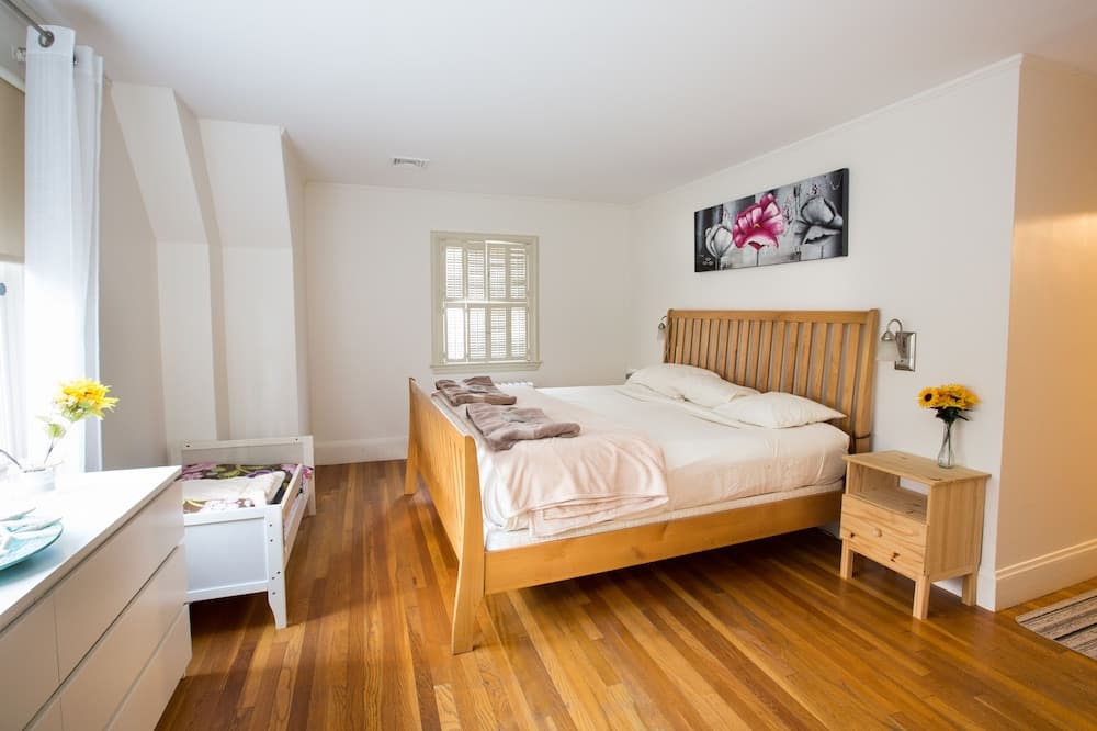 Amazing Single House in Brookline