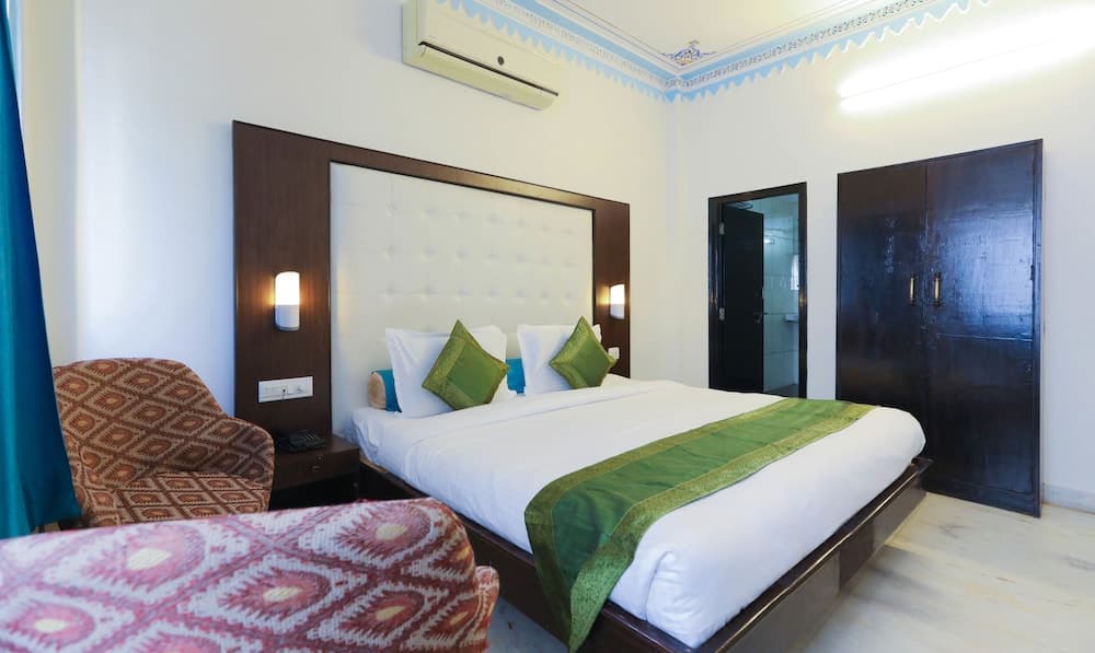 Treebo Mandiram City Palace