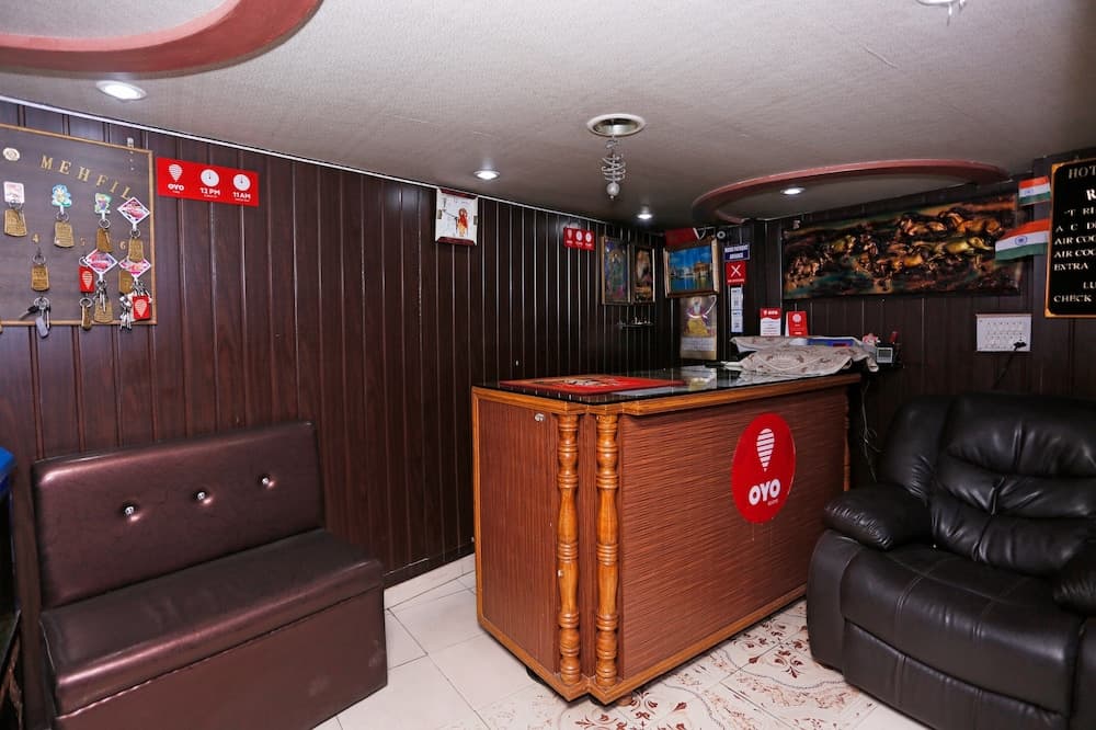 OYO 5851 Mehfil Hotel