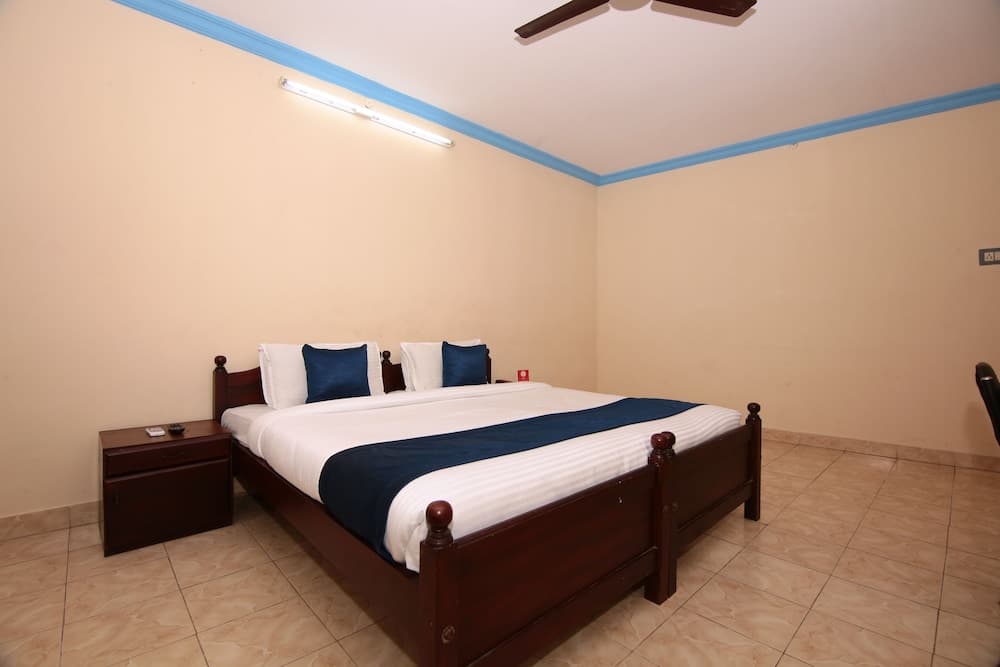 OYO 6711 Geojo Residency