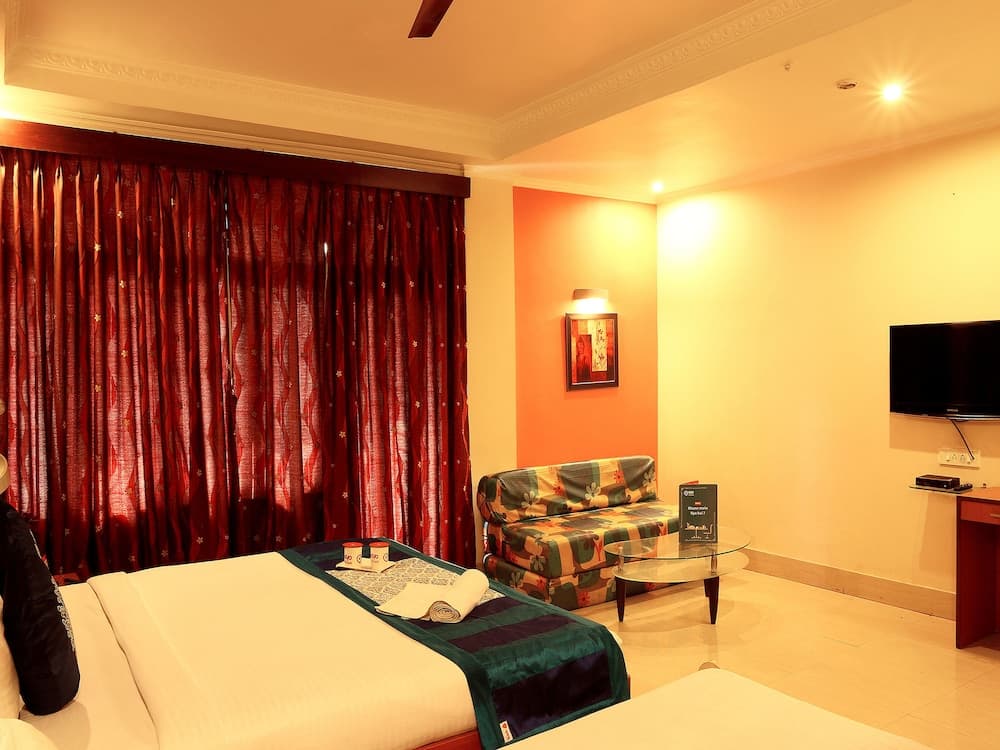 OYO 4402 Mishra's Guest House