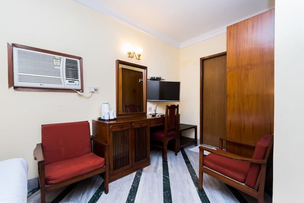 OYO 4621 Hotel Camac Plaza