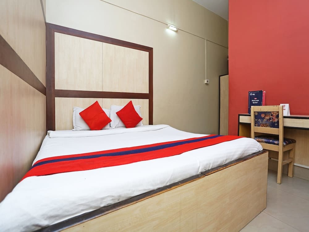 OYO 7742 The Hotel Marina