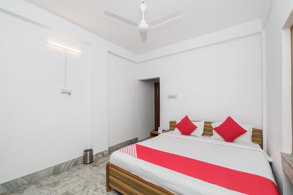 OYO 10246 New Silver INN