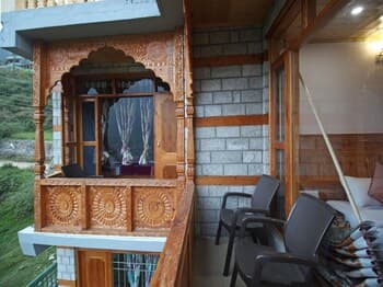 OYO 7373 Home Stay Nirvana Retreat