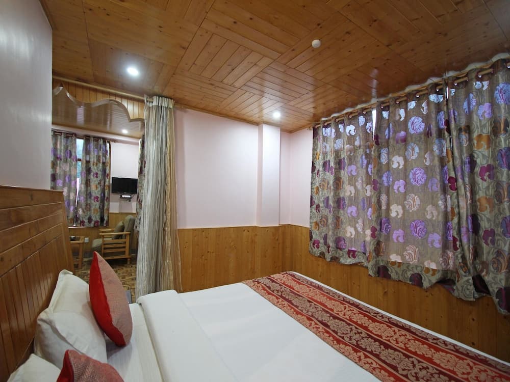 OYO 7373 Home Stay Nirvana Retreat