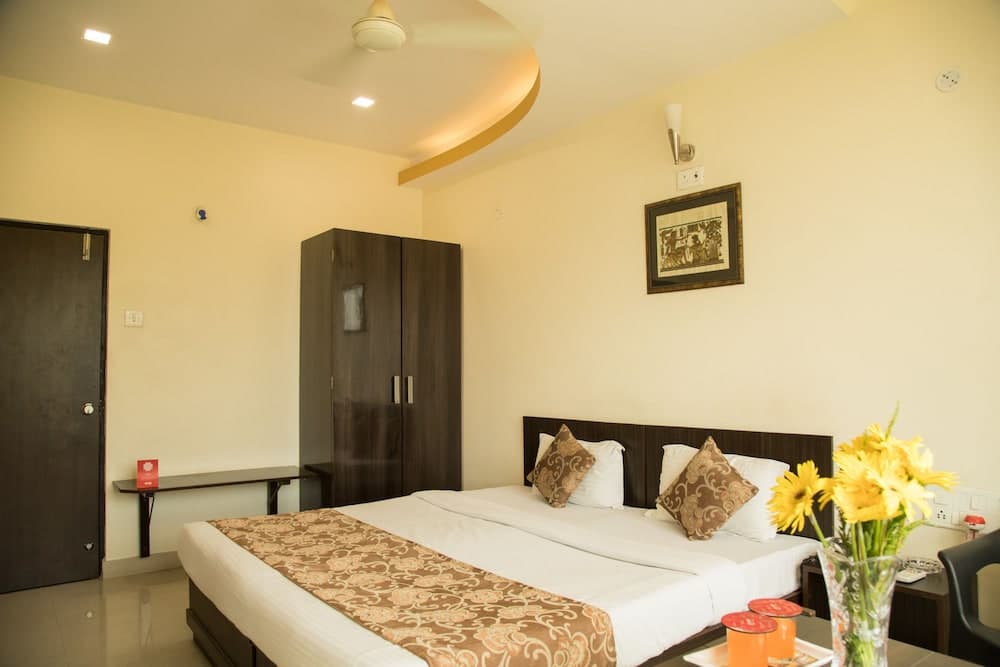 OYO 2493 Hotel K P Inn