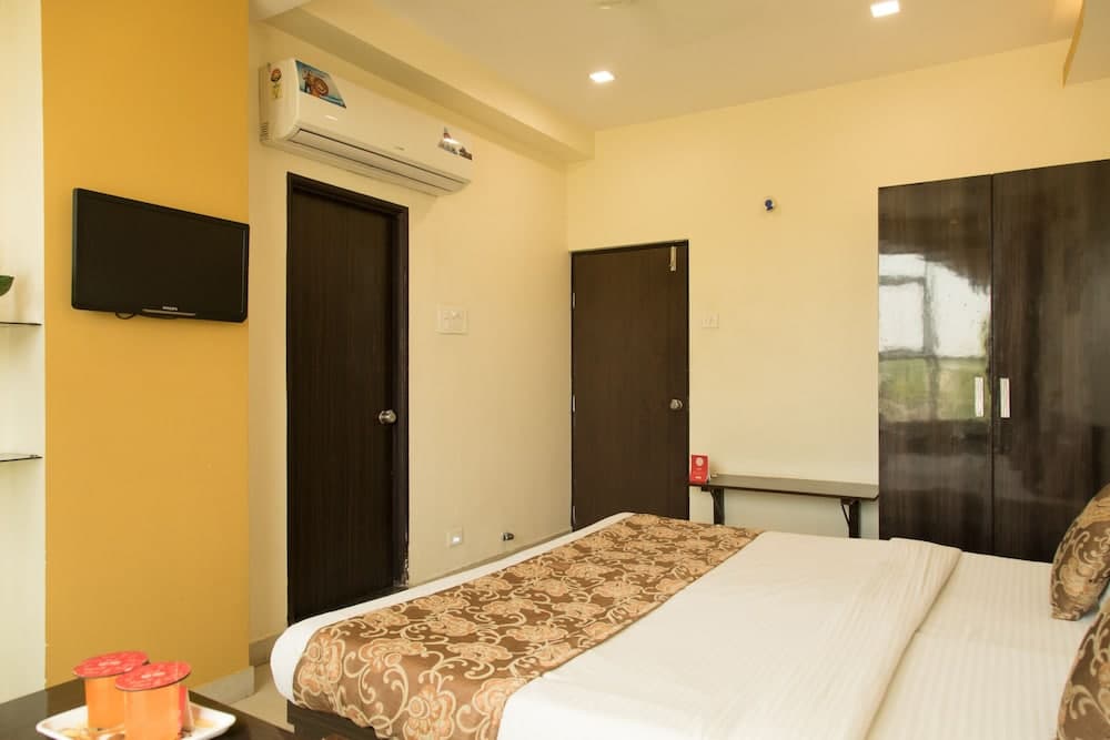OYO 2493 Hotel K P Inn