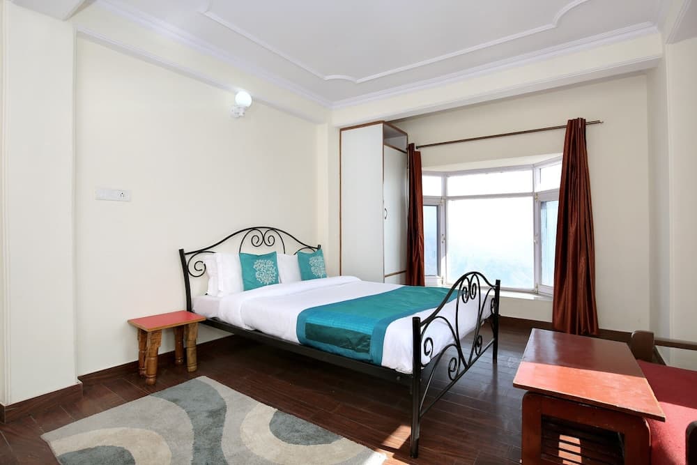 OYO Home 9897 Elegant 3BHK