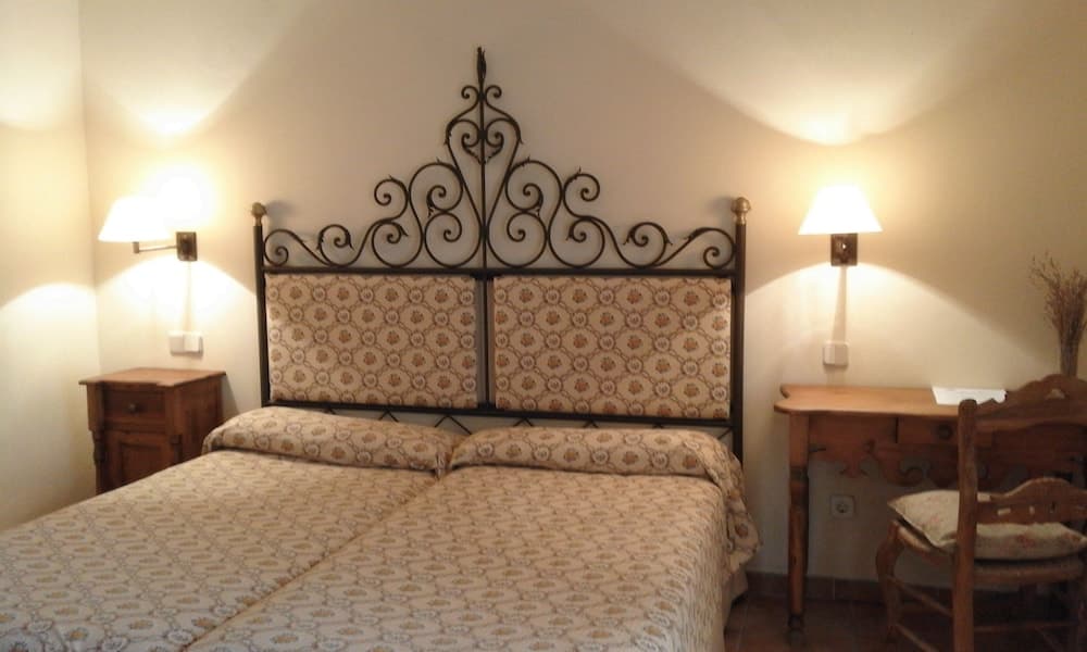 Hostal Rural Cumbres de Castilla