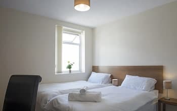 Cargo Cafe Apartments