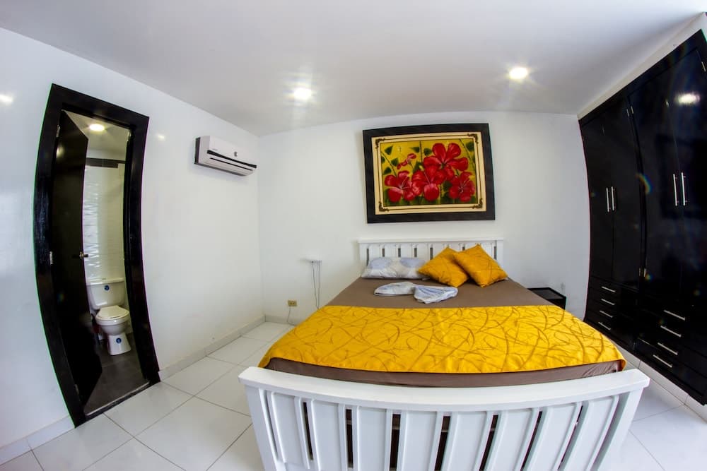 Conquistador Apartaments By SYA