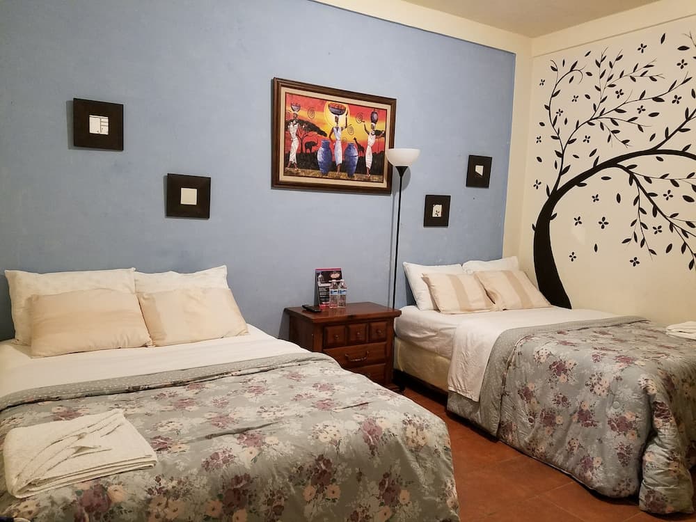 LOS PORTONES DE ATACO