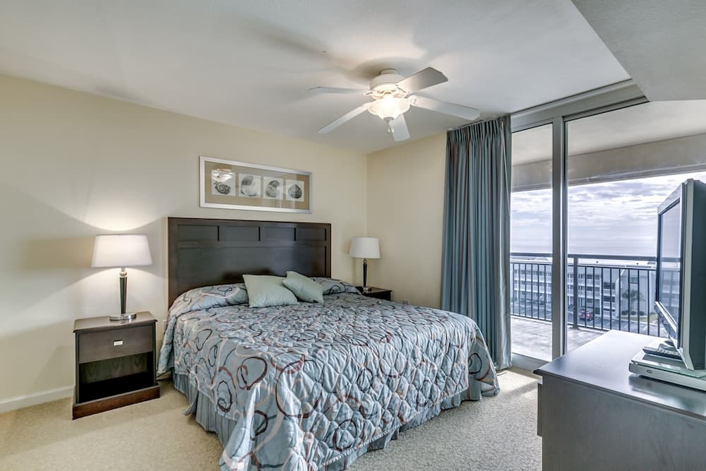 Tilghman Beach and Golf Resort by Condo-World