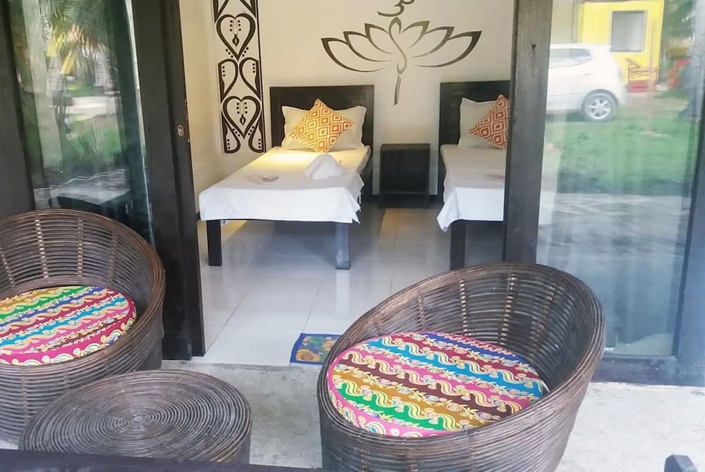 Peace & Love Beach Club