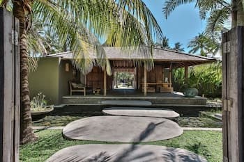 Slow Private Pool Villas