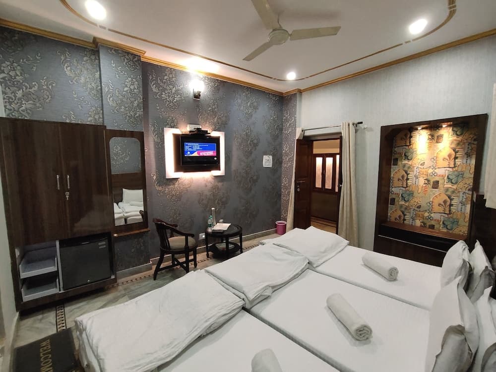 Hotel Shivratri Guest House