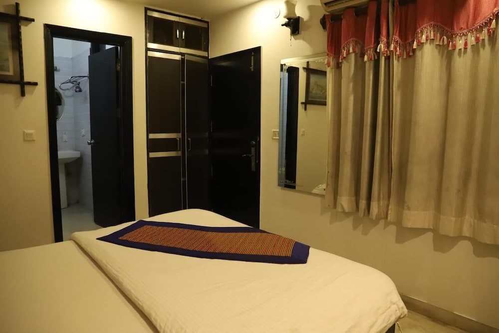 Airport Hotel Golden Jindal