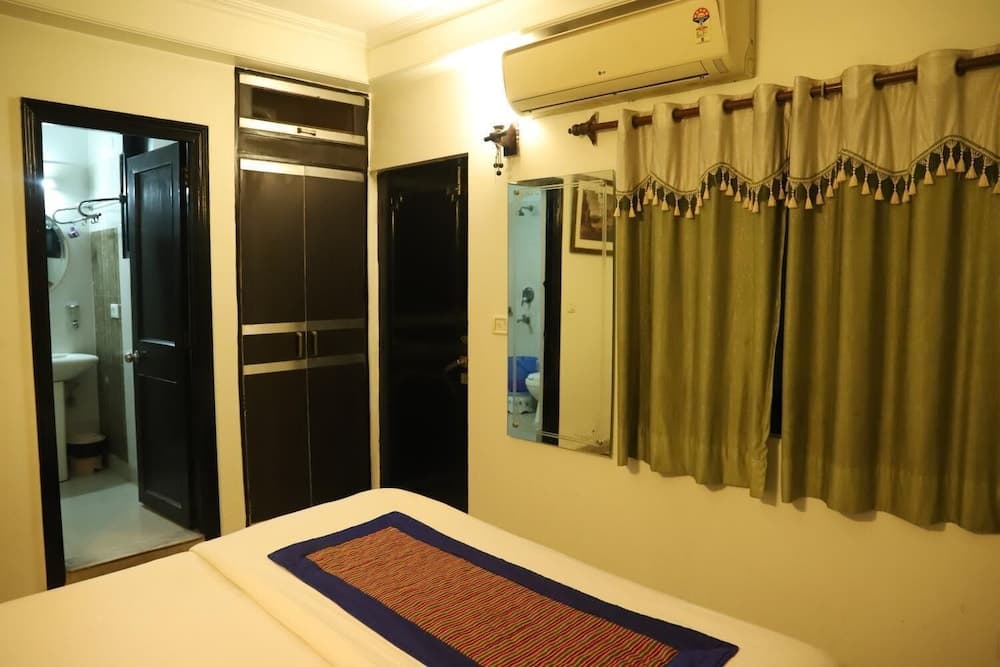 Airport Hotel Golden Jindal