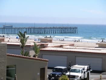111 Pismo Shores 2 Bedroom Condo by Redawning