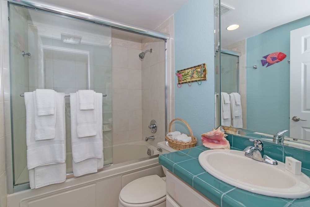 The Colonial Club, Oceanfront Condos