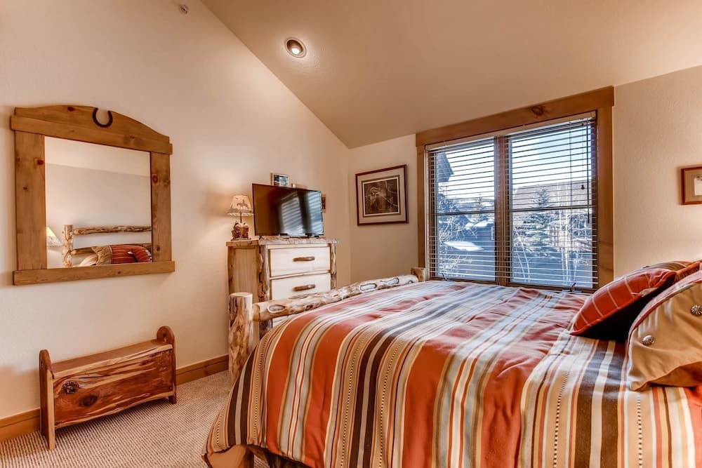 Ski Tip Townhomes 8713