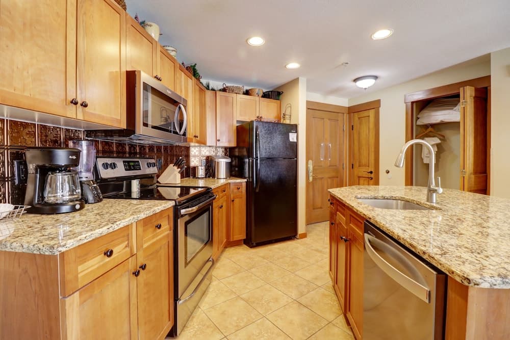 Perfect Location, With Amazing Views - CO422 by RedAwning