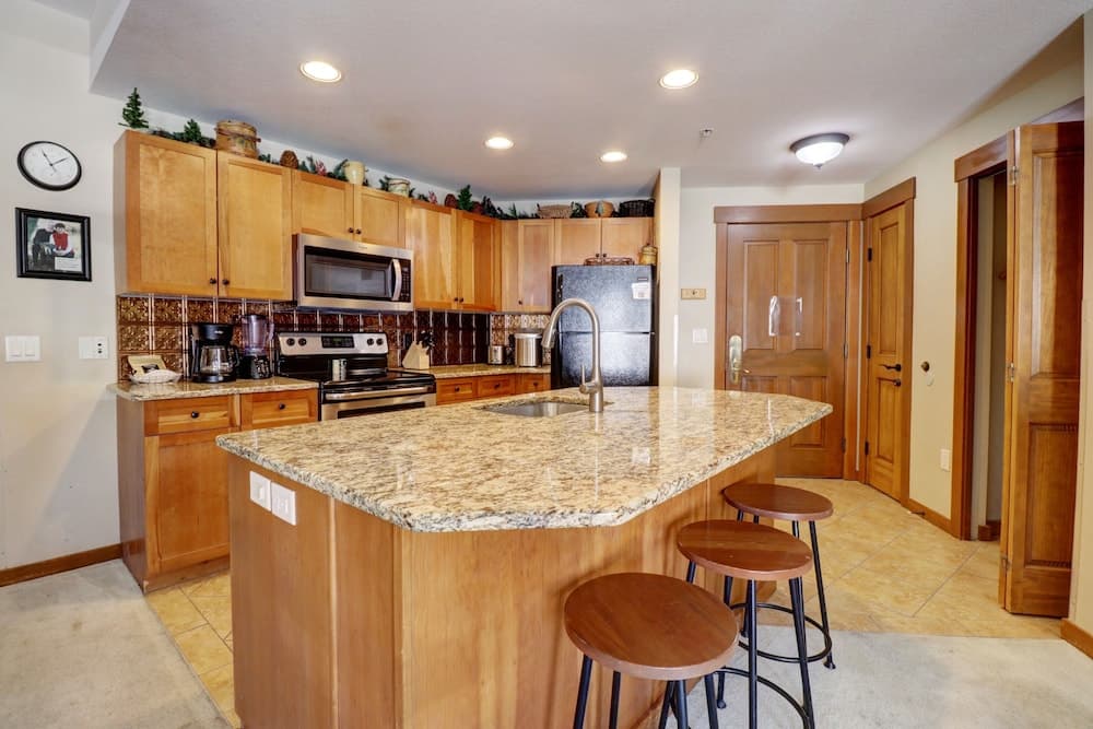 Perfect Location, With Amazing Views - CO422 by RedAwning