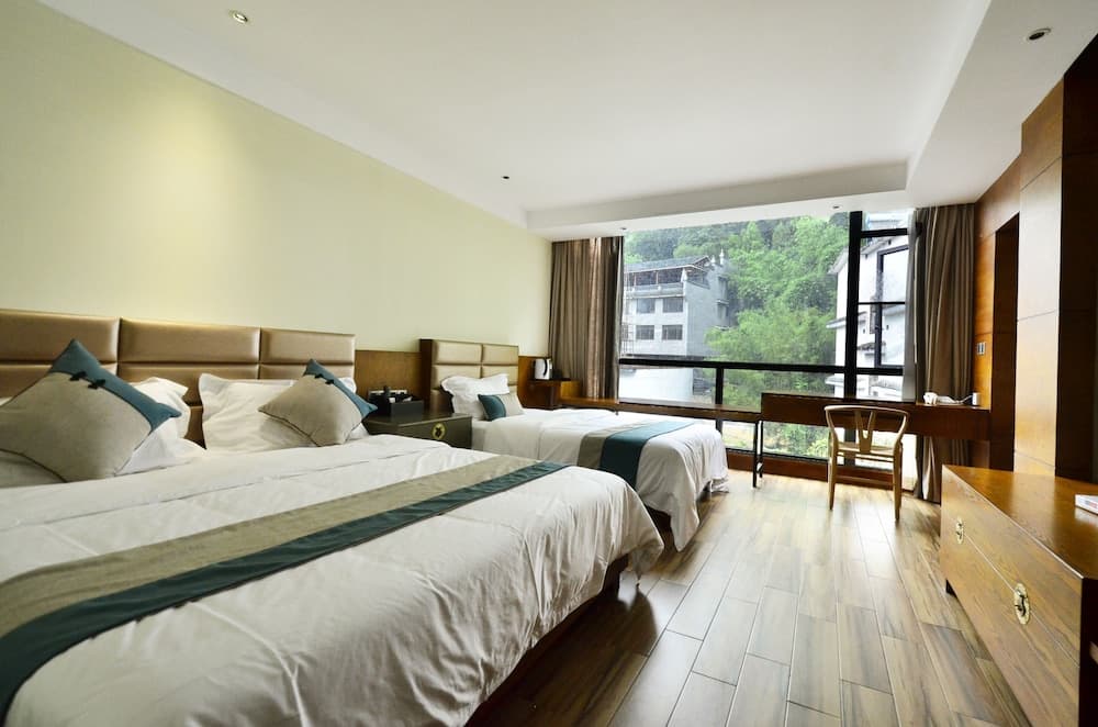 CTN LiRiver Boutique Hotel