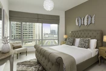 Maison Privee - Modern Chic Apt w/ Spectacular Downtown Views