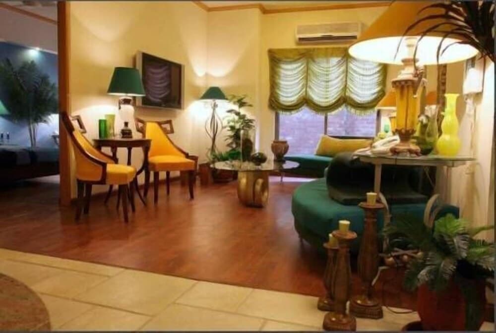 Maisonette Hotel & Resort - Lahore