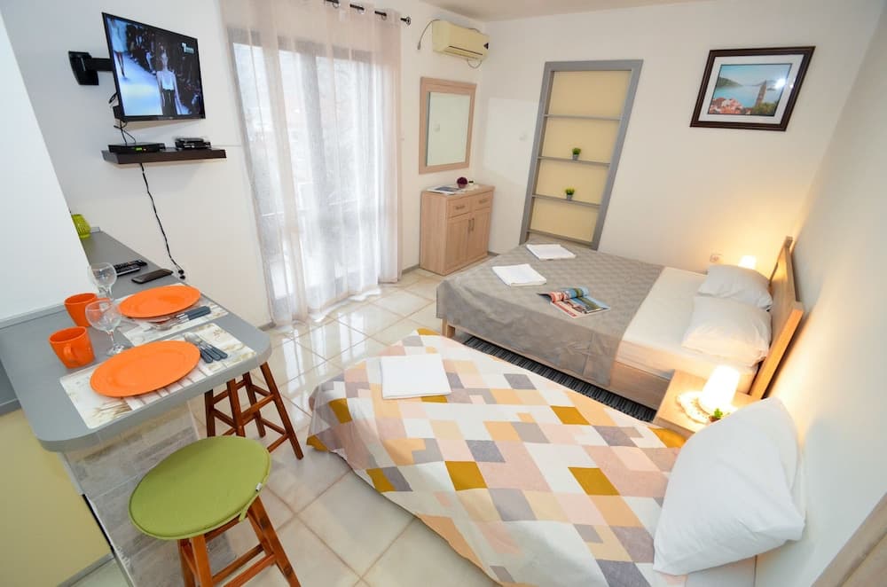 Apartments Risan Center