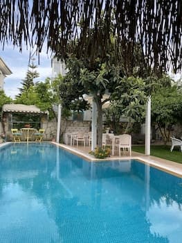 Sarı Köşk Butik Hotel