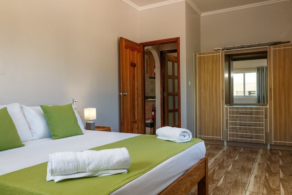 Shanaz Beachside Retreat