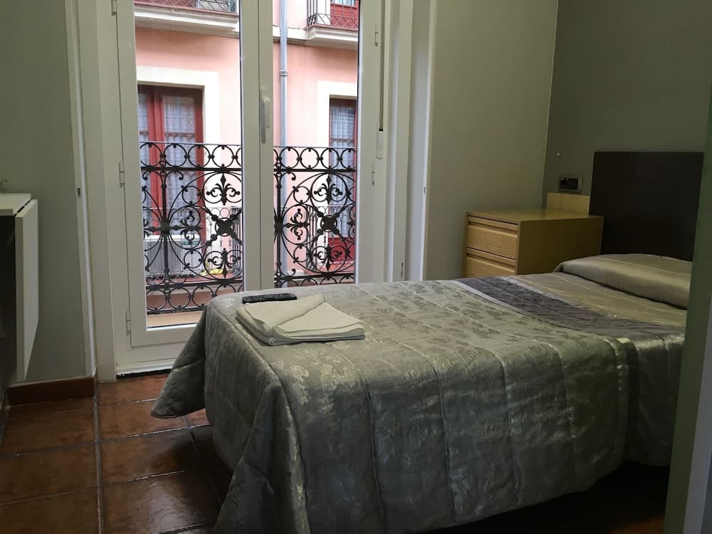 Pensión La Bilbaina - Albergue Logroño