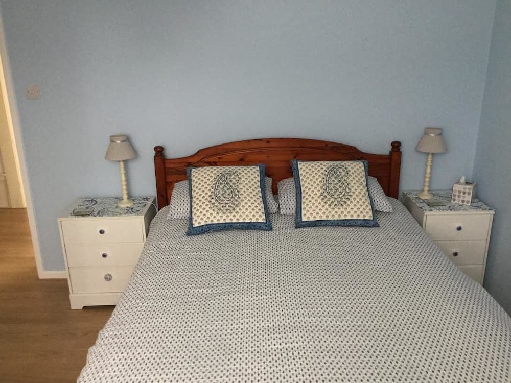 Lakeside Guest House