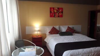 Hermoza House Bed & Breakfast