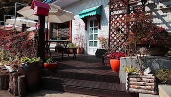 Muju Bakam Villa Pension