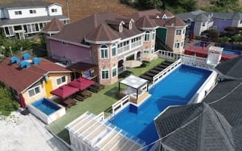 Jeongseon Maple Pension