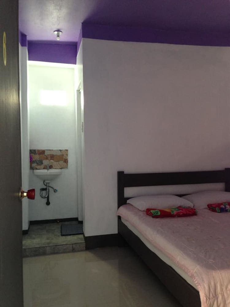 Ysraela Lodging House - Burgos - Hostel