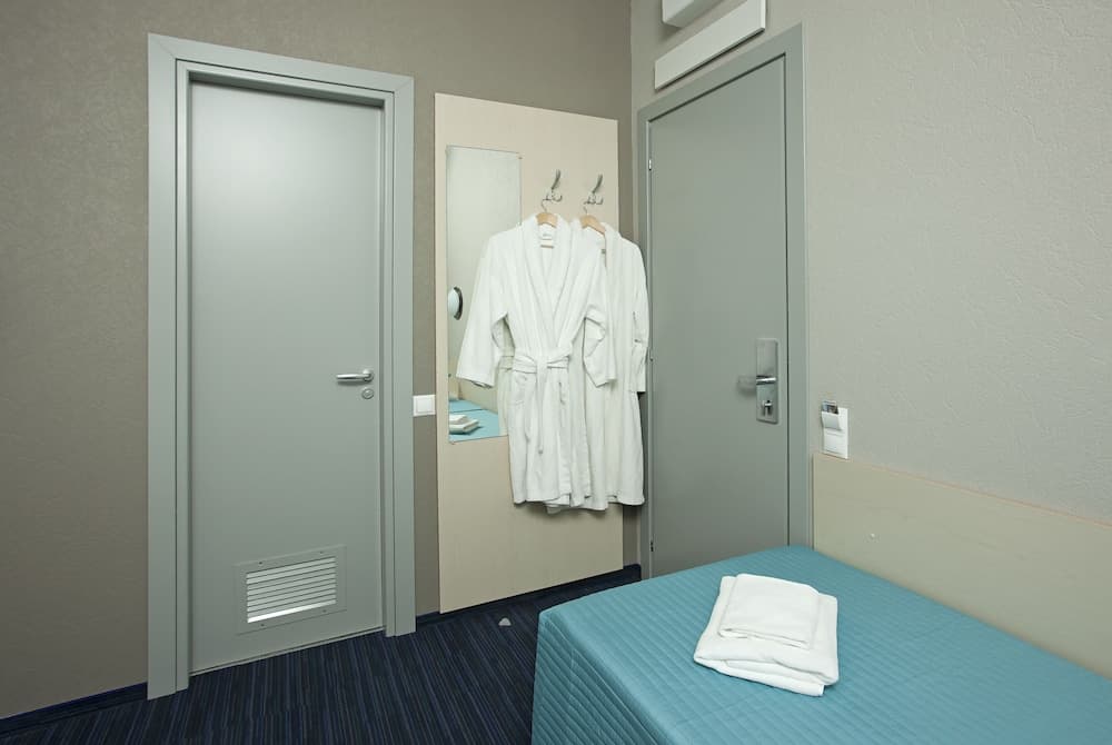 Air Express Sheremetyevo - Transit Hotel in Terminal E