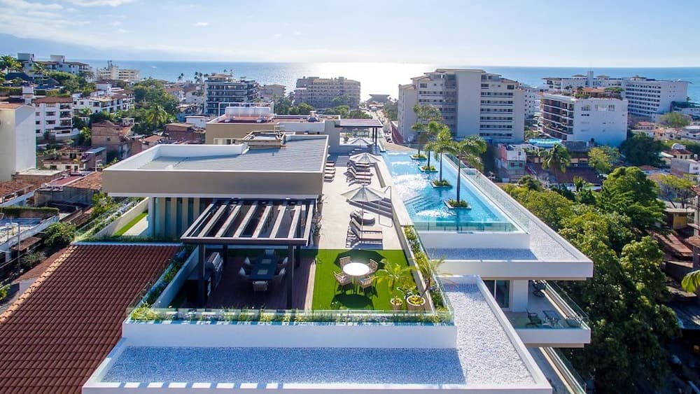 Top Floor 2 Bedroom at Zenith