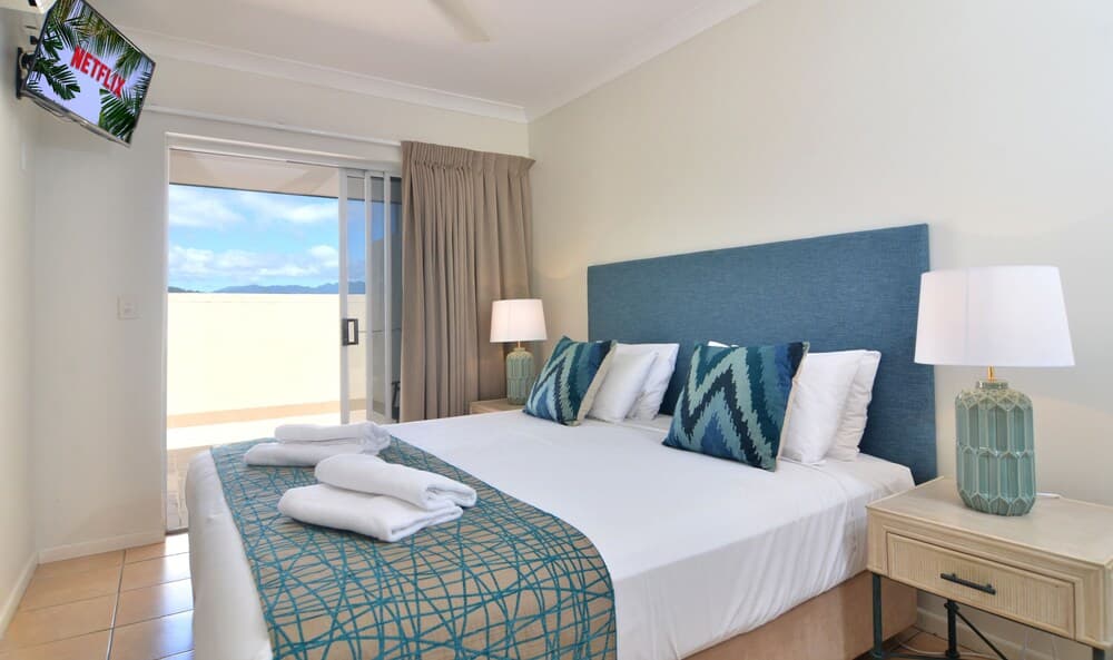 The Newport on Macrossan - Adults Only