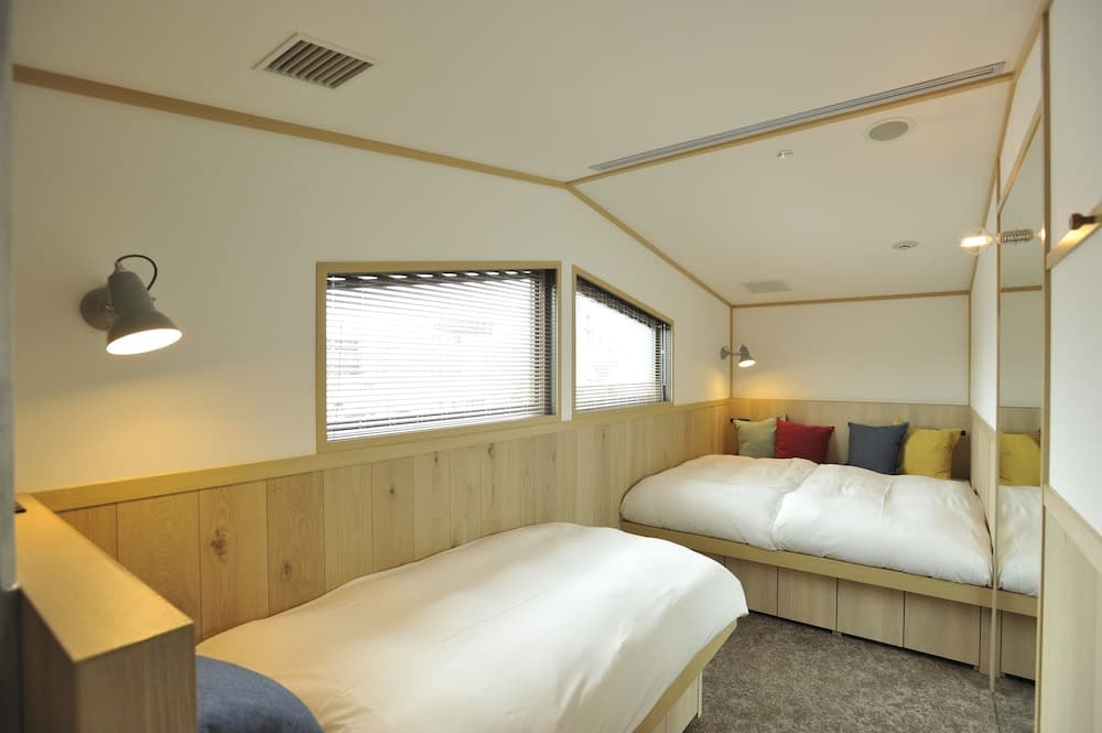 CAFETEL KYOTO SANJO for Ladies - Hostel, Caters to Women